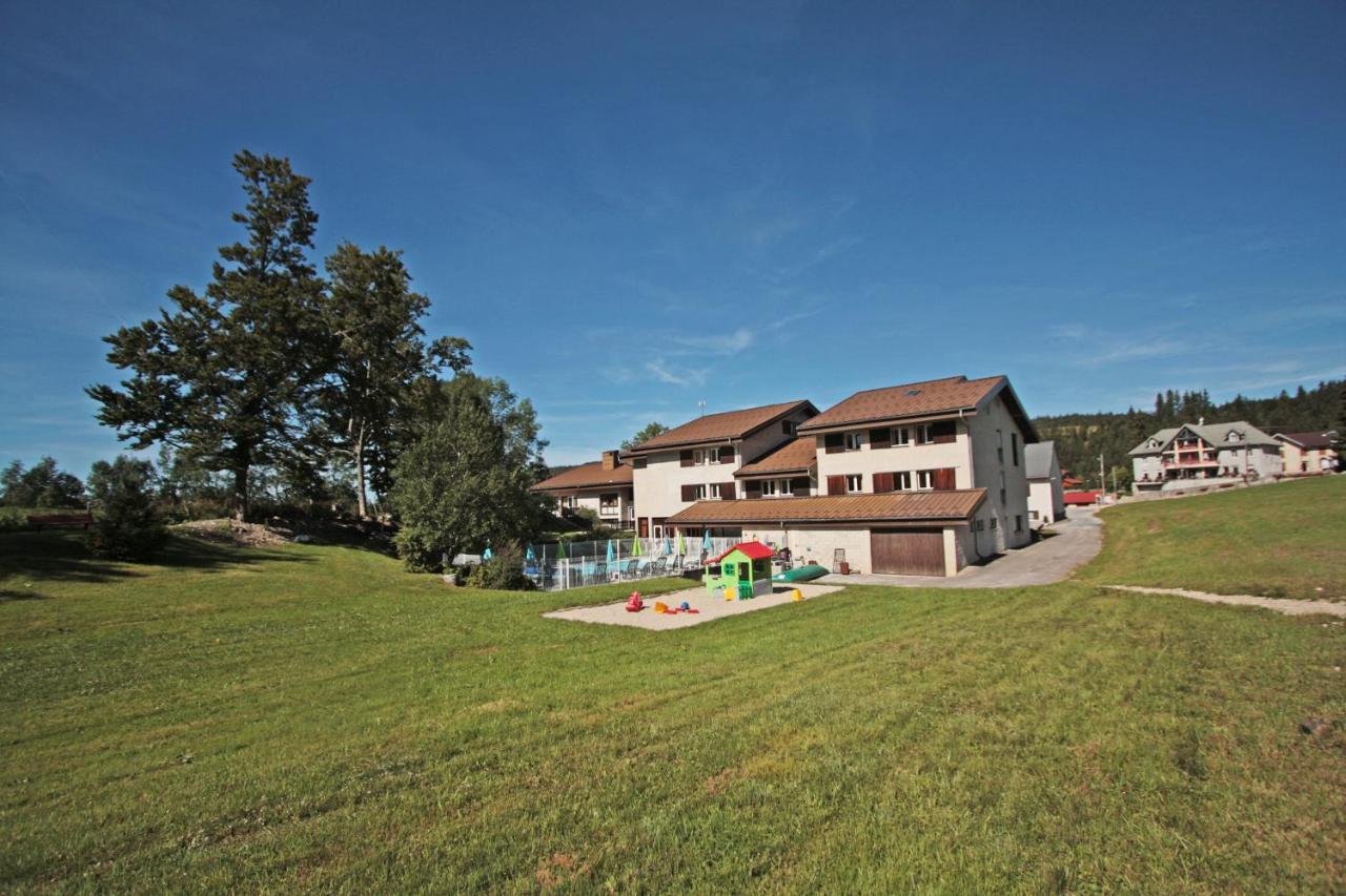 Village De Vacances Les Chevreuils Bellefontaine  Exteriör bild